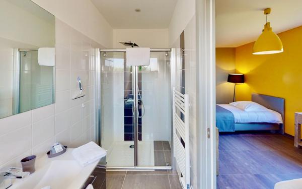 Maison à vendre    25 pièces •  Grospierres