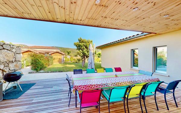 Maison à vendre    25 pièces •  Grospierres