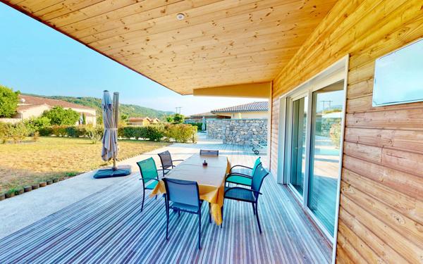 Maison à vendre    25 pièces •  Grospierres