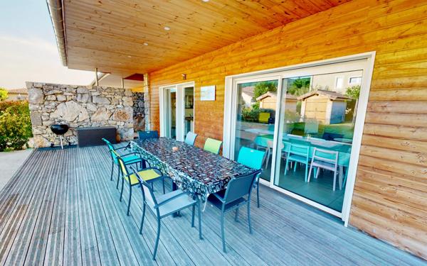 Maison à vendre    25 pièces •  Grospierres