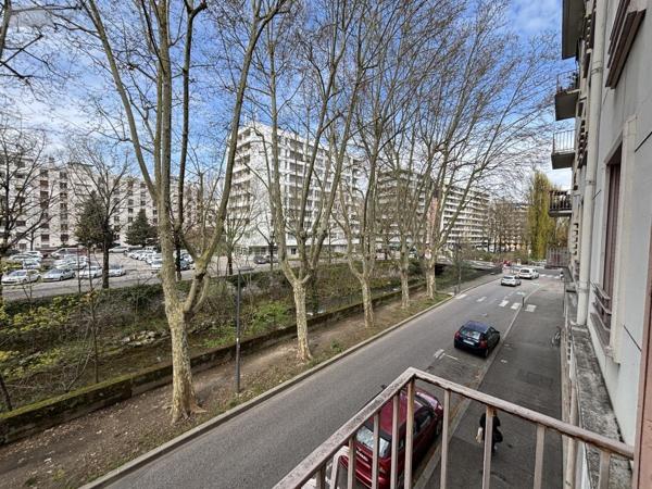 Appartement à vendre à Chambéry en Savoie (73000), ref : 73006-273