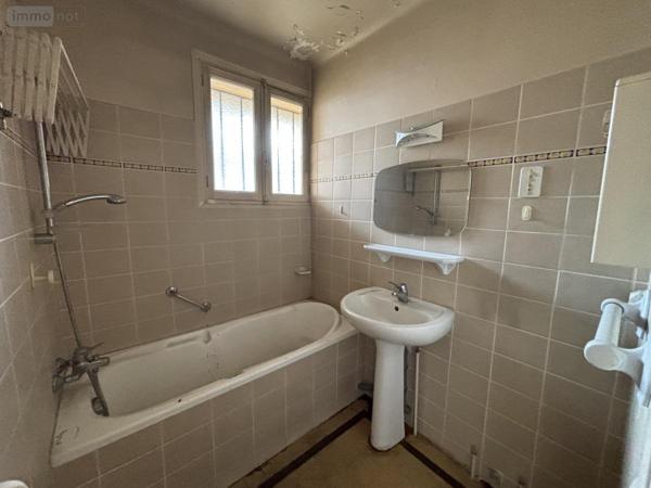 Appartement à vendre à Chambéry en Savoie (73000), ref : 73006-273