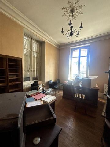 Nevers hyper-centre Appartement 6 pièce(s)