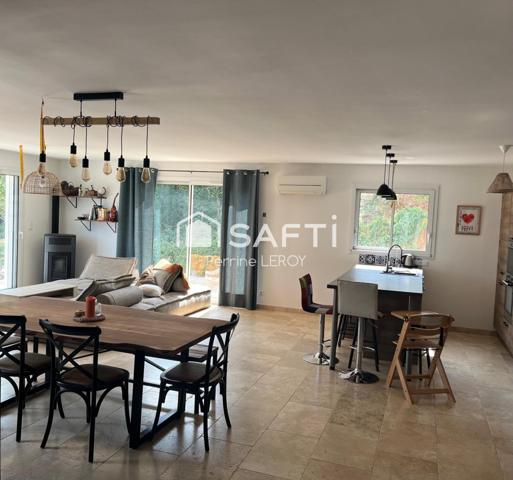 Maison de 120m², construction 2018 avec garantie décennale, 3 chambres avec piscine sur terrain de 1057m².