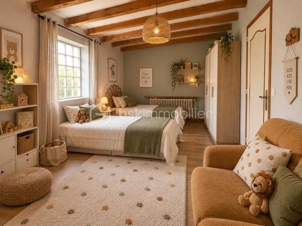 À seulement 7mn à pied  des bords de Marne, découvrez cette maison familiale de 105 m² habitables, située dans un environnement résidentiel recherché pour son calme et sa qualité de vie.

Édifiée sur un terrain arboré de 516 m², cette maison offre un cadre agréable et de beaux espaces à réinventer. Elle séduira les acquéreurs à la recherche d'un bien bénéficiant d'un emplacement privilégié et d'un véritable potentiel de rénovation.

Dès l'entrée, la maison dévoile une distribution agréable et fonctionnelle.

Le rez-de-chaussée accueille un bel espace de vie avec un double séjour, chaleureux et convivial, ainsi qu'une pièce attenante pouvant être aménagée selon vos envies : coin lecture, bibliothèque, bureau ou espace détente.

La cuisine indépendante, aménagée et équipée, communique facilement avec l'entrée et le séjour.

Ce niveau bénéficie également d'une chambre, accompagnée de sa salle d'eau avec WC, permettant notamment d'envisager une vie de plain-pied. Un WC indépendant complète l'ensemble.

À l'étage, un palier dessert deux chambres, un espace de rangement ainsi qu'une salle de bains.

À l'extérieur, vous profiterez d'un jardin arboré de 516 m², véritable espace de respiration au cœur d'un quartier résidentiel calme. Un garage ainsi qu'une dépendance comprenant actuellement la buanderie et la chaufferie viennent compléter la propriété.

Un emplacement privilégié

L'un des principaux atouts de cette maison réside dans son environnement : les bords de Marne sont accessibles à seulement 7mn à pied. Promenades, nature et moments de détente sont ainsi à portée de pas, tout en conservant la proximité des services et commodités.

Un beau potentiel à révéler

La maison nécessite aujourd'hui un rafraîchissement ainsi que des travaux de rénovation, mais elle dispose d'une configuration intéressante, d'une belle surface de terrain et d'un emplacement particulièrement recherché.

L'occasion de créer progressivement une maison à votre image, dans un cadre de vie paisible et privilégié.

105 m² habitables • 3 chambres • terrain arboré de 516 m² • garage • dépendance • 7mn à pied des bords de Marne. 

Une maison à découvrir pour son emplacement, son jardin et tout le potentiel qu'elle offre.