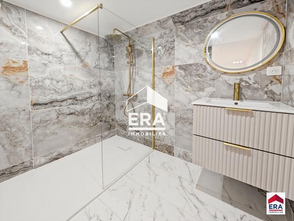 Superbe LOFT DUPLEX 98 m² - ÉTAT NEUF - Parking privatif- Extérieur - Proche Tram