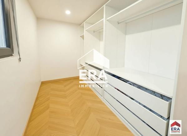 Superbe LOFT DUPLEX 98 m² - ÉTAT NEUF - Parking privatif- Extérieur - Proche Tram