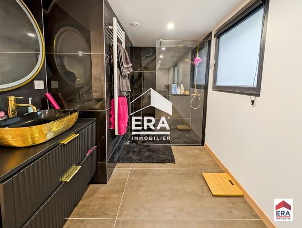 Superbe LOFT DUPLEX 98 m² - ÉTAT NEUF - Parking privatif- Extérieur - Proche Tram