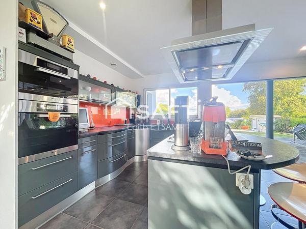 Maison contemporaine 7 pièces, 237m²