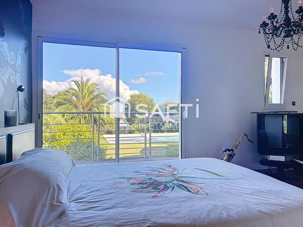 Maison contemporaine 7 pièces, 237m²