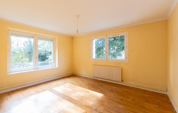 Appartement idéalement situé à proximité de la plage