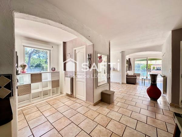 Belle bastide en position dominante