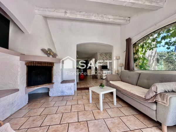 Belle bastide en position dominante