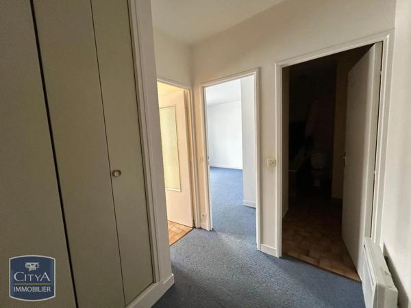 Appartement à louer 1 pièce 30m² Le Blanc (36300)