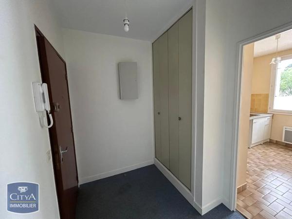 Appartement à louer 1 pièce 30m² Le Blanc (36300)