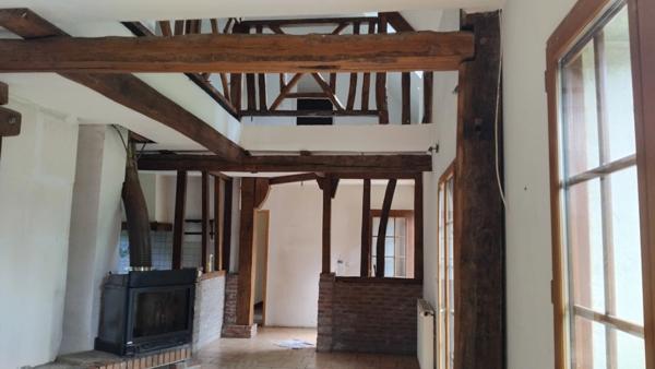 Maison à rénover sur 5000 m2 de terrain