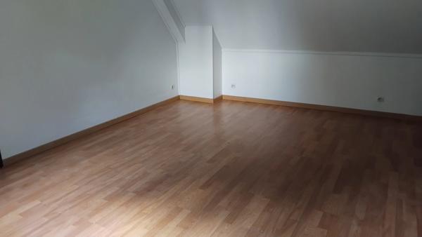 Maison à rénover sur 5000 m2 de terrain