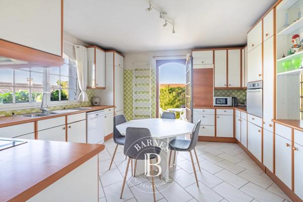 Chambourcy, Maison 7 Chambres -  230 m² à vendre