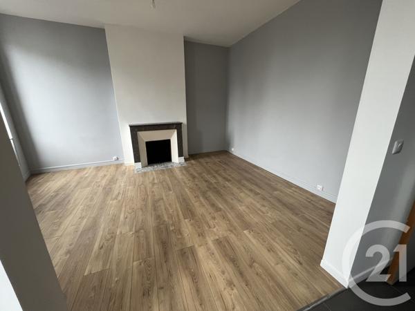 Appartement F4 à vendre  5 pièces - 79 m 2   LANGON  - 33