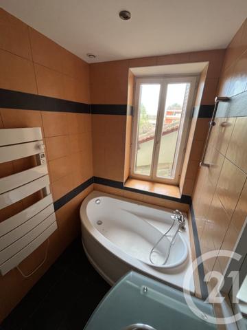 Appartement F4 à vendre  5 pièces - 79 m 2   LANGON  - 33