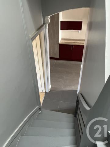 Appartement F4 à vendre  5 pièces - 79 m 2   LANGON  - 33