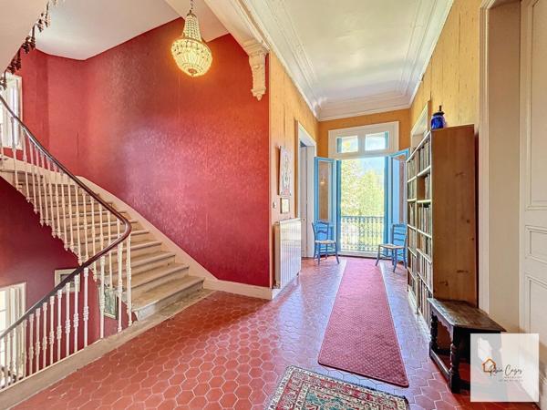 Maison de Maître de 229m² sur parcelle arboré de 1800m² + sous sol total