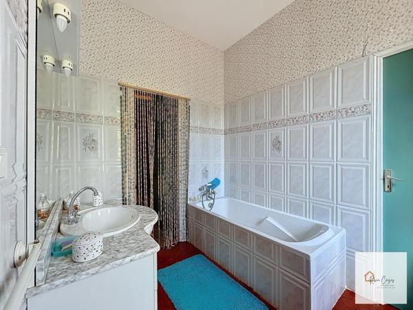 Maison de Maître de 229m² sur parcelle arboré de 1800m² + sous sol total