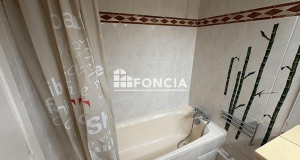 Location Appartement 4 pièces 99.31 m² - Rueil-malmaison 92500