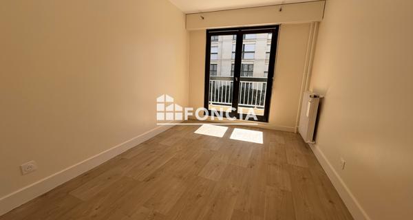 Location Appartement 4 pièces 99.31 m² - Rueil-malmaison 92500