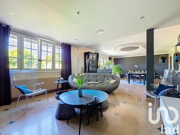 Maison 8 pièces de 190 m² à La Chapelle-des-Fougeretz (35520)