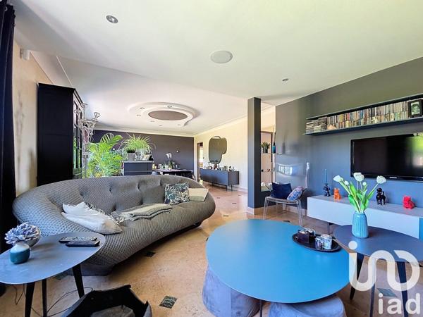 Maison 8 pièces de 190 m² à La Chapelle-des-Fougeretz (35520)
