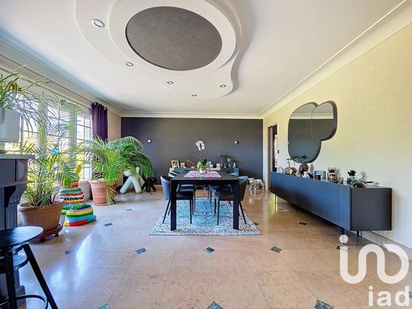 Maison 8 pièces de 190 m² à La Chapelle-des-Fougeretz (35520)