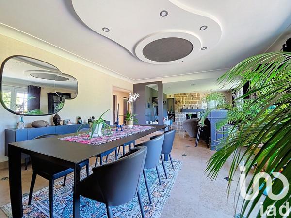 Maison 8 pièces de 190 m² à La Chapelle-des-Fougeretz (35520)