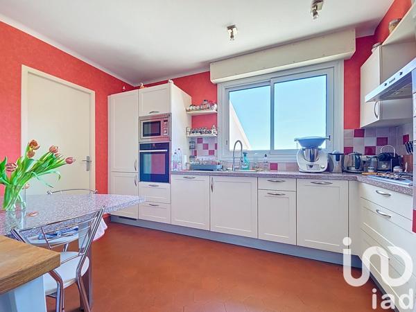 Maison 8 pièces de 190 m² à La Chapelle-des-Fougeretz (35520)