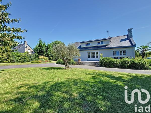 Maison 8 pièces de 190 m² à La Chapelle-des-Fougeretz (35520)