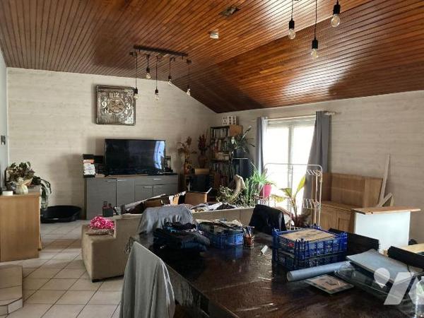 Maison a Vendre à EDERN, en Finistère Sud (29), en Campagne, Maison d'habitation comprenant de ...