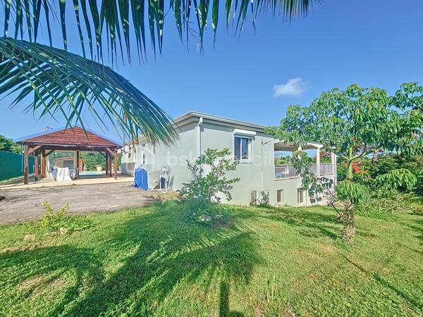 Maison de 242 m²