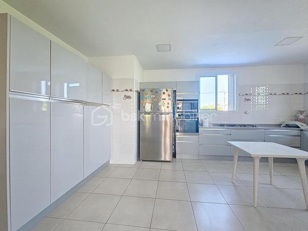 Maison de 242 m²