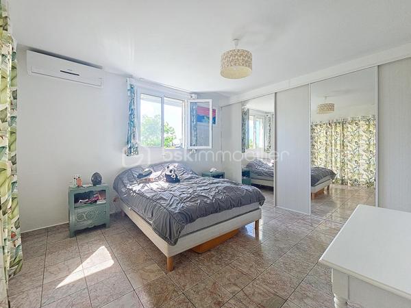 Maison de 242 m²