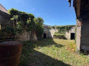 Propriete à vendre à Chinon dans l'Indre-et-Loire (37500), ref : 37049-134