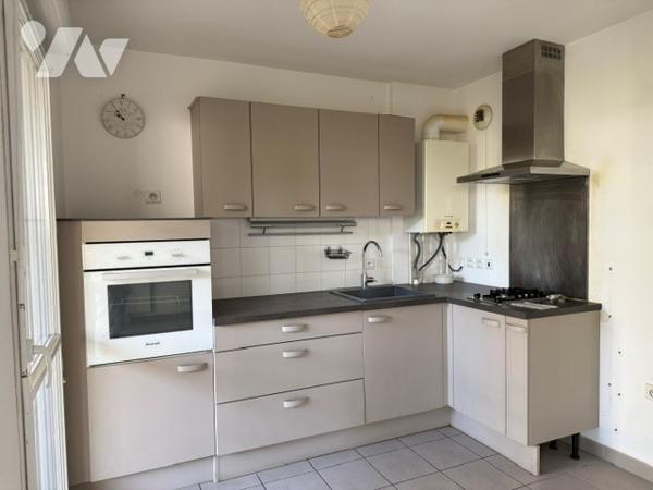 Appartement à vendre à L'Isle-Adam (95290) en Val-d'Oise (95), 3 pièces avec terrasse, 65 m2
