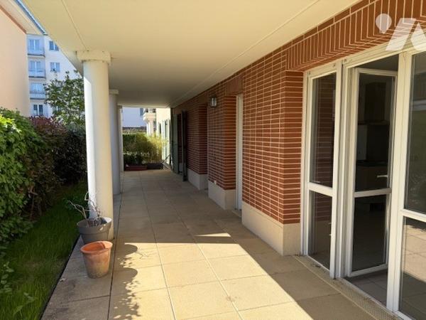 Appartement à vendre à L'Isle-Adam (95290) en Val-d'Oise (95), 3 pièces avec terrasse, 65 m2