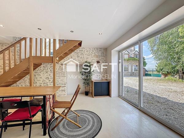 Opportunité rare pour cette propriété constituée de 2 habitations dans un secteur calme