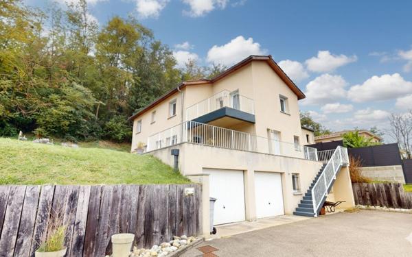 Maison à vendre    5 pièces • 166 m2 Saint-Didier-de-Formans