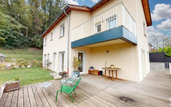 Maison à vendre    5 pièces • 166 m2 Saint-Didier-de-Formans