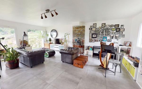 Maison à vendre    5 pièces • 166 m2 Saint-Didier-de-Formans