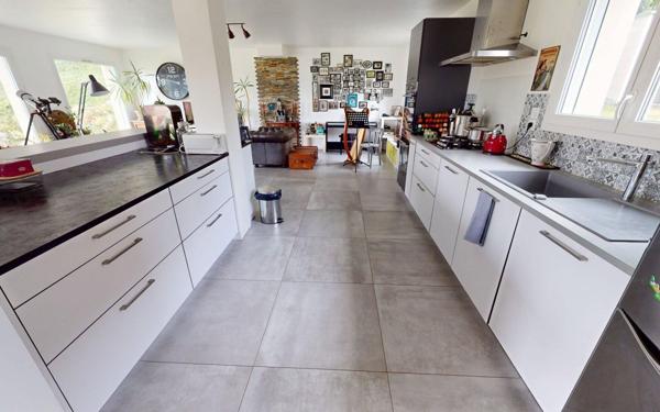 Maison à vendre    5 pièces • 166 m2 Saint-Didier-de-Formans