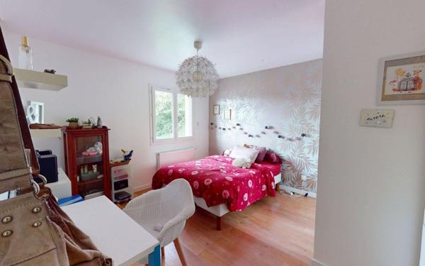 Maison à vendre    5 pièces • 166 m2 Saint-Didier-de-Formans