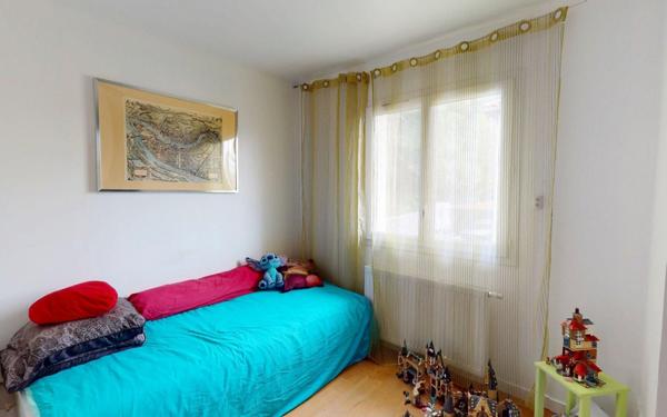 Maison à vendre    5 pièces • 166 m2 Saint-Didier-de-Formans