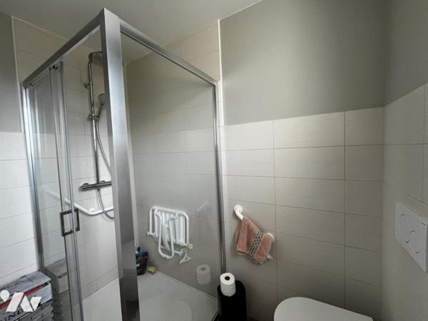 Maison de ville à usage d'habitation